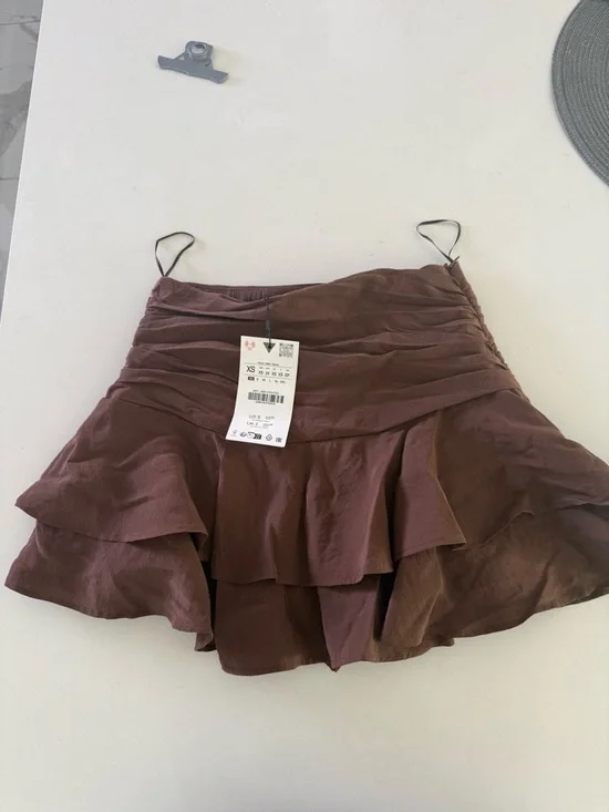 Tiered Ruffle Mini Skirt in Deep Brown from Zara Size XS - Picture 3 of 8